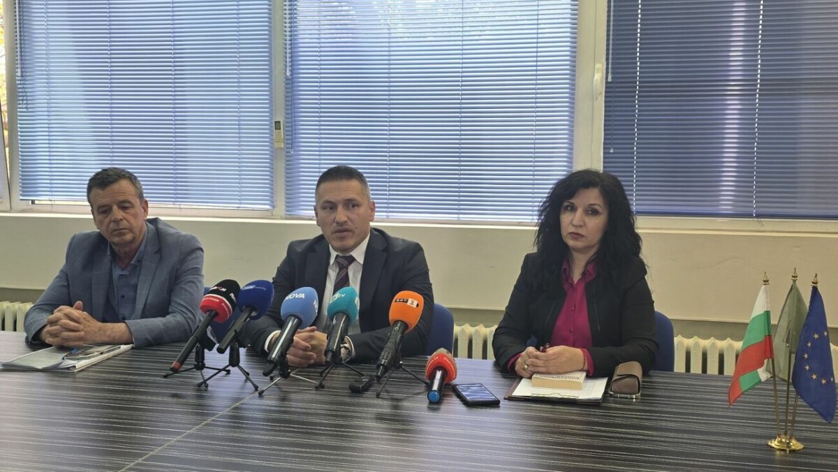 Първоначалните полицейски действия са стартирали на 8 април непосредствено след
