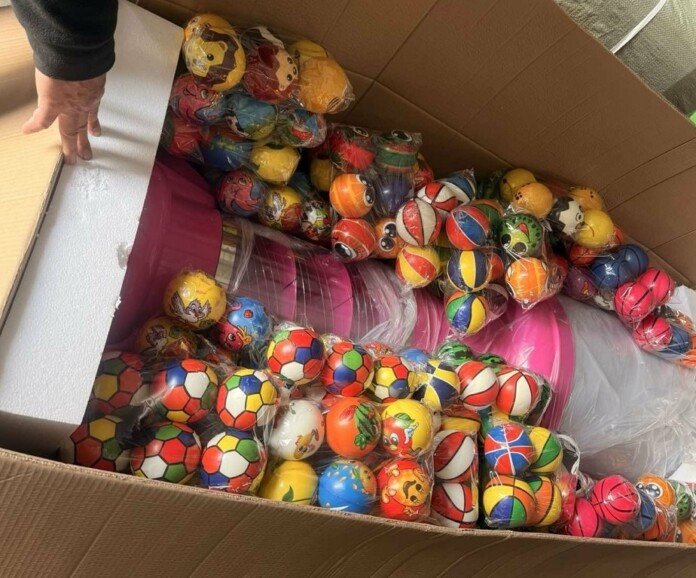 Задържани незаконни играчки