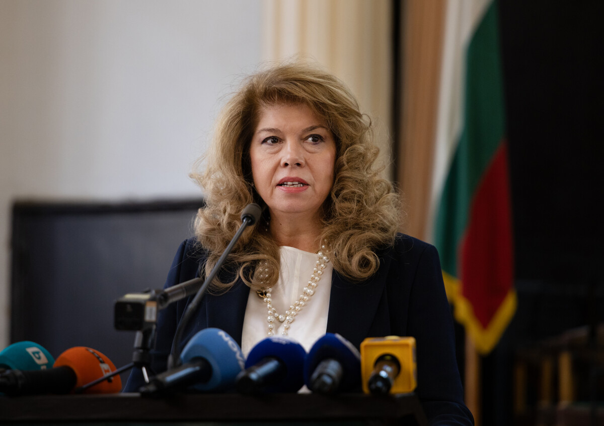 Държавният глава Илияна Йотова подписа указ с който свиква на