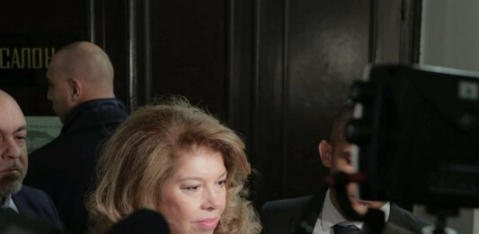 Илияна Йотова