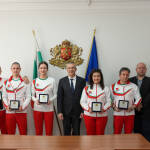 Министър Илиев отличи медалистите от Европейското първенство по стрелба с лък Министър Илиев награди медалистите от Европейското първенство по стрелба с лък