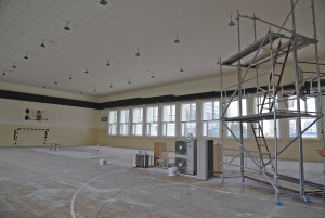 Ремонтът на спортен комплекс "Локомотив" във Варна: На какъв етап е? 3 Инспекцията на ремонта