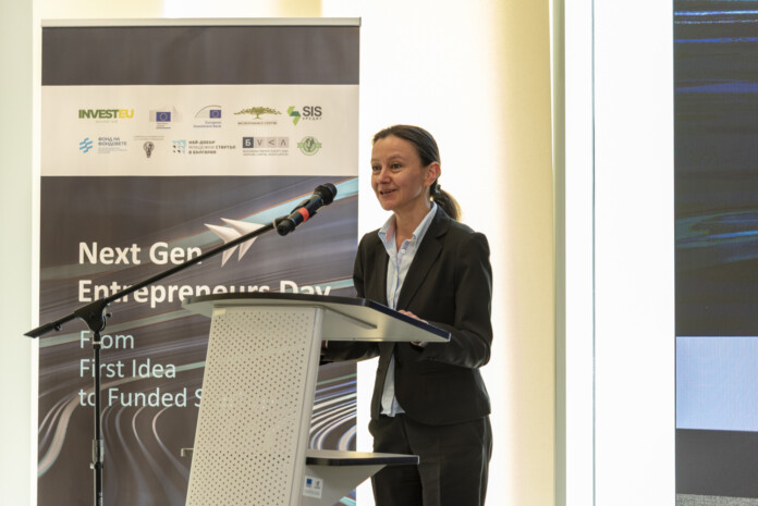 Ирена Младенова