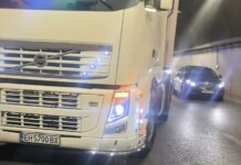 Камионът, задръстил тунел „Витиня“ на АМ „Хемус“, е бил технически изправен! Защо е бил паркиран там? Камионът в тунел "Витиня"