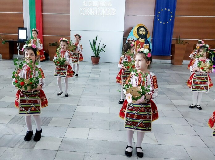 Лазарски песни огласиха община Свищов