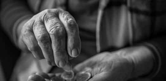 Линия на бедност