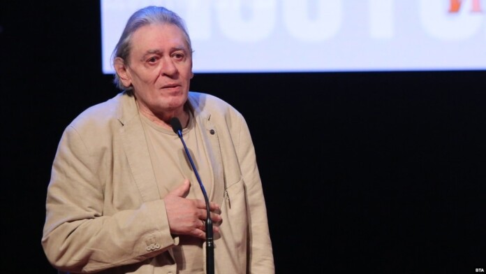 Почина поетът Михаил Белчев