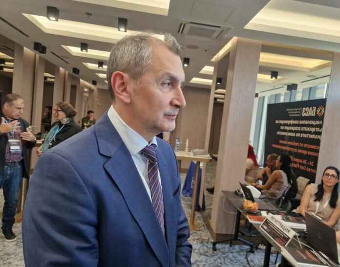 Михаил Околийски