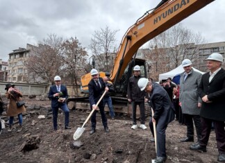 Нов шанс за млади хора: Строят "Къща на децата"