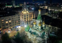 София обнови художественото осветление на емблематични храмове в навечерието на Великден Новото осветление около храмовете в София