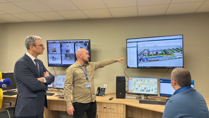 Откриването на хранилището Откриването на хранилището