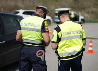 Иззеха „Голф“-а на мъж след проверка в Айтос – шофирал друсан Полиция