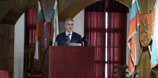 Премиерът Андрей Гюров