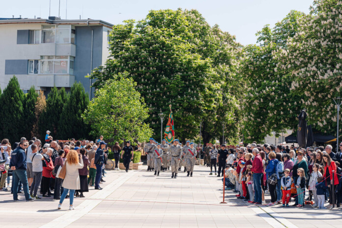 Военен парад