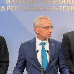 Денков: „Дори Борисов и Пеевски не са правили подобно нещо“ (ВИДЕО) Брифингът на ПП