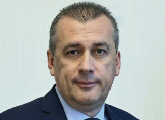 Министър на транспорта и съобщенията Георги Пеев