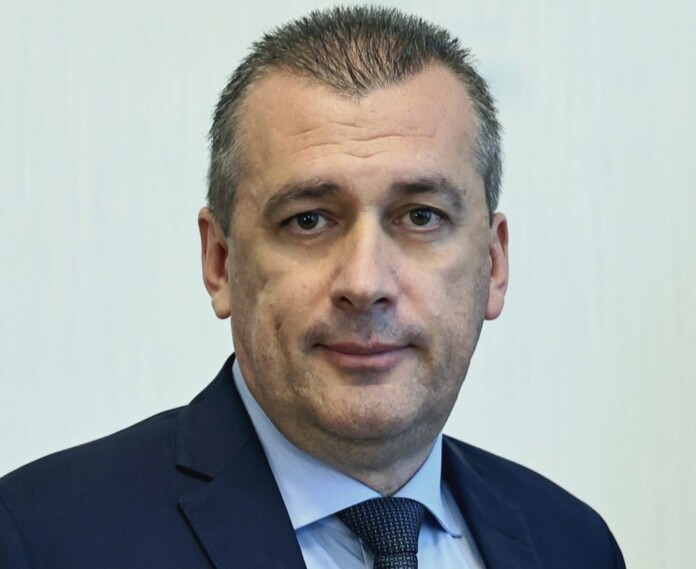 Министър на транспорта и съобщенията Георги Пеев