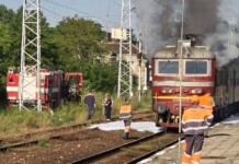 Запали се локомотивът на влака Сливен – Бургас