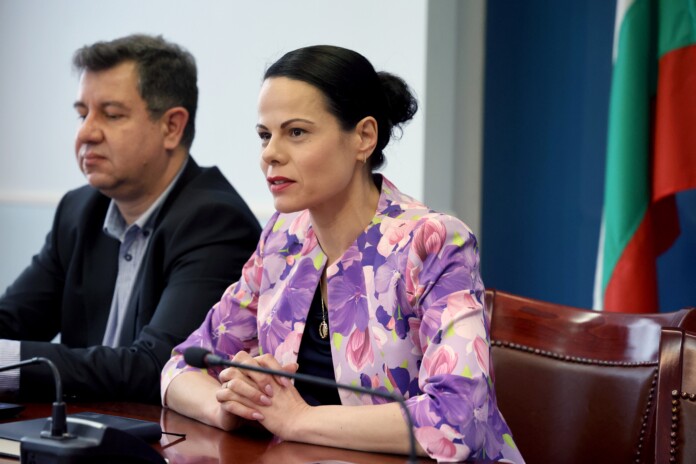 Катя Ивкова