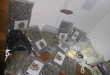 Полицията в Бургас разби наркосхема: Иззеха дрога за 250 000 евро при акция край „Рудник“ (СНИМКИ) Спецакция срещу наркотиците