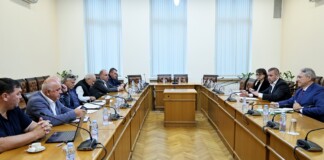 Работна среща с автошколите