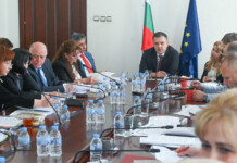 Промените в съдебния закон: Професионалната общност със забележки. Министърът щял да се съобрази Срещата