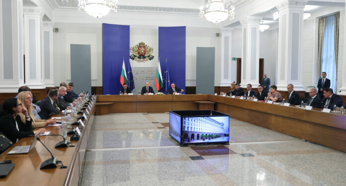 Срещата с търговските вериги