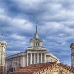 Триъгълникът на властта