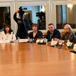 Министър Ефремова: Социалните плащания са гарантирани и ще бъдат изплатени навреме Временната комисия по бюджет и финанси