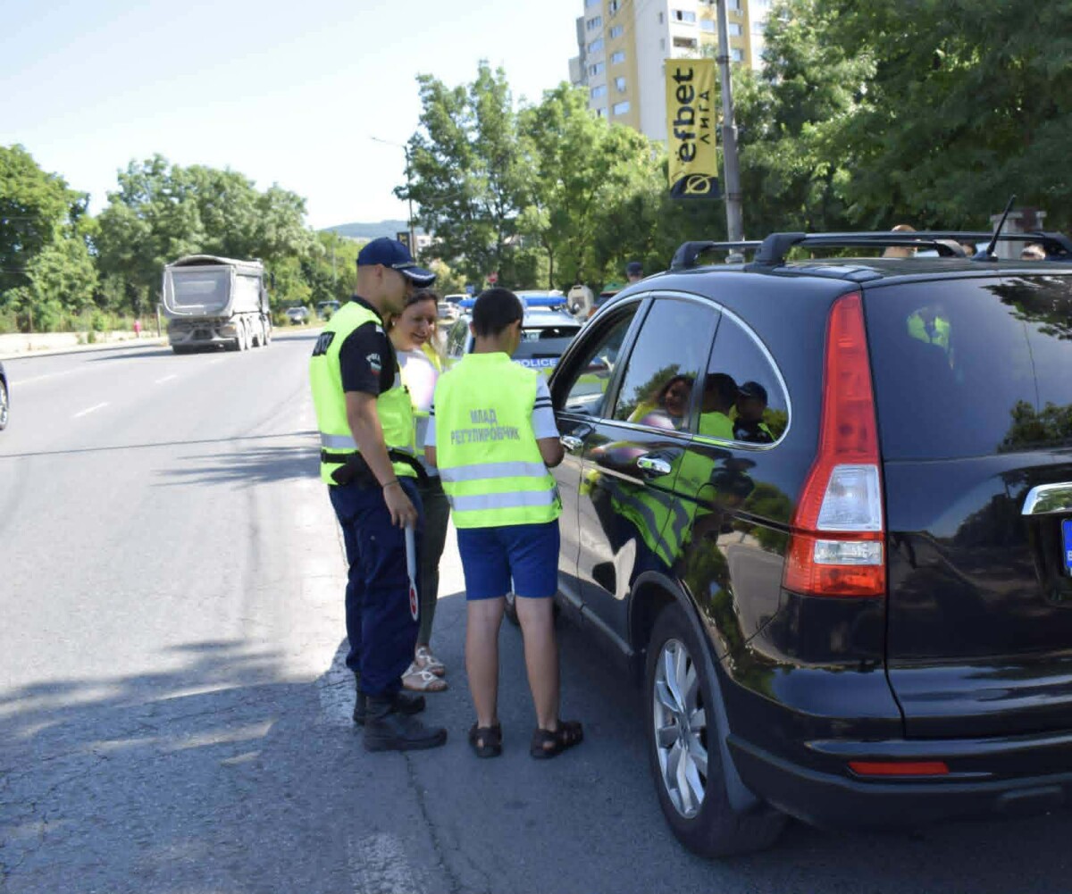 В Националния ден за безопасност на движението по пътищата –