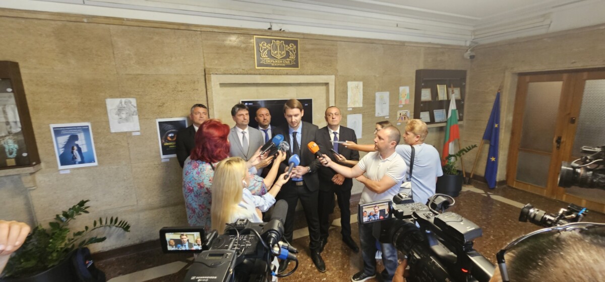 25 са задържаните в хода на операция започнала вчера във
