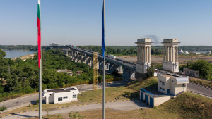 Дунав мост