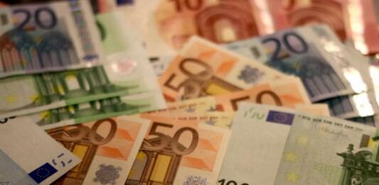 10000 евро заплата на народните представители
