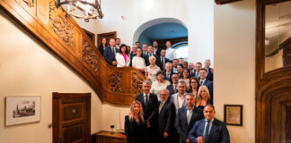 Форумът