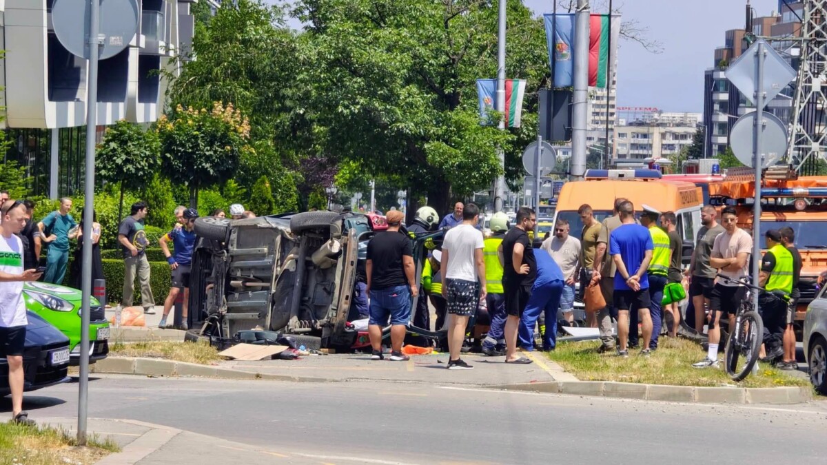 Катастрофа е станала на бул България в посока Околовръстното на