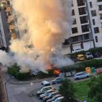 Кола на "Пътна помощ" е избухнала в пламъци в кв. "Надежда" в София