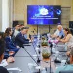 Български стартъпи показаха технологии пред министър Василев