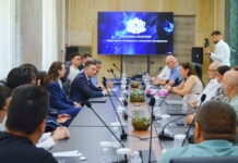 Български стартъпи показаха технологии пред министър Василев