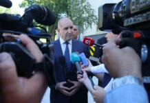 Кънев за ветото върху санкциите: Да се наведем, пък дано сабя не ни посече Румен Радев