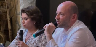 Олег Невзоров се срещна със собственици в "Баба Алино"