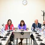 Министър Ефремова призова кметове да изпълнят в срок проектите си за нови социални услуги Срещата