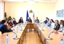 Реформа в грижите за децата в България? Какво мислят младежите Срещата