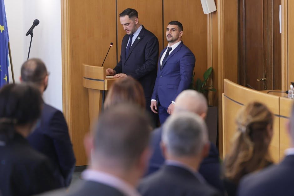 Върховният административен съд ВАС окончателно е отстранил Антон Бранков от