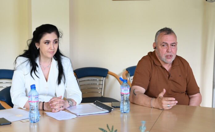 Програма „Мелпомена“ продължава: МТСП и Христо Мутафчиев спасяват заетостта в театрите Програма „Мелпомена“ продължава: МТСП и Христо Мутафчиев спасяват заетостта в театрите