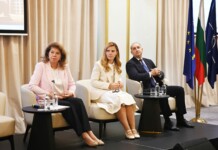 Външният министър Петрова: ЕС и НАТО са най-добрата среда за защита на България Илияна Йотова, Велислава Петрова и Румен Радев