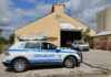 Полицейските служители пред склада