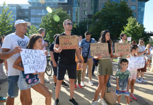 Благомир Коцев пред протестиращите в кв. „Чайка“: Подготвяме промяна на ПУП 1 Протестът във Варна
