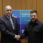 Радев се срещна със Зеленски в Анкара. Какво обсъдиха? Румен Радев и Володимир Зеленски