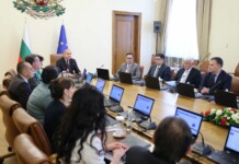 България извади трима души от новия пакет санкции срещу Русия Заседание на МС на България