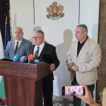 Червен флаг в Свети Влас: Временно забраниха къпането на плаж "Изток"